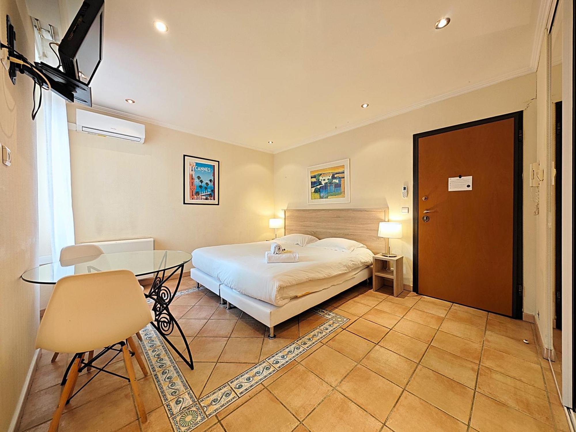 Viva Riviera Residence Commandant Andre Cannes Exterior photo