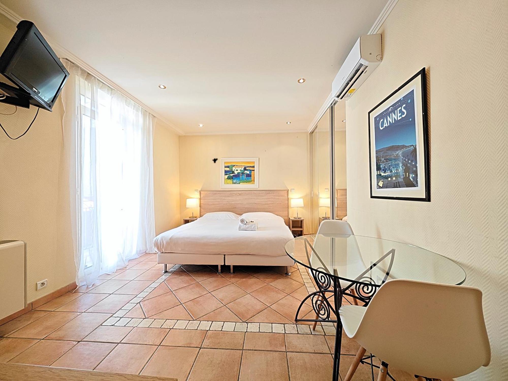 Viva Riviera Residence Commandant Andre Cannes Exterior photo