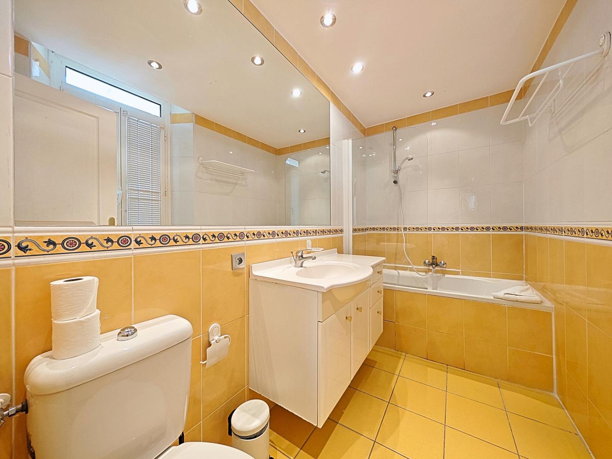 Viva Riviera Residence Commandant Andre Cannes Exterior photo