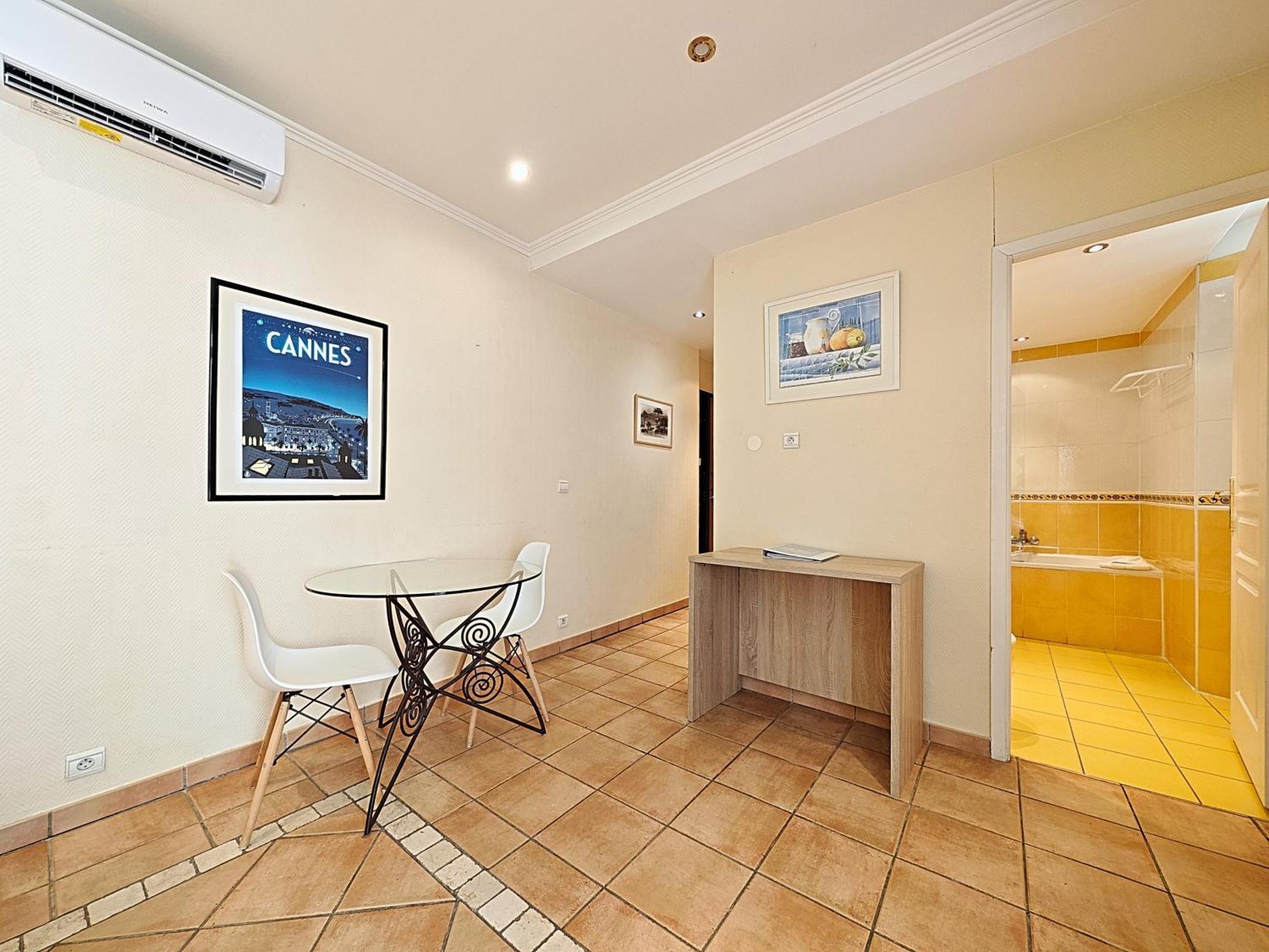 Viva Riviera Residence Commandant Andre Cannes Exterior photo