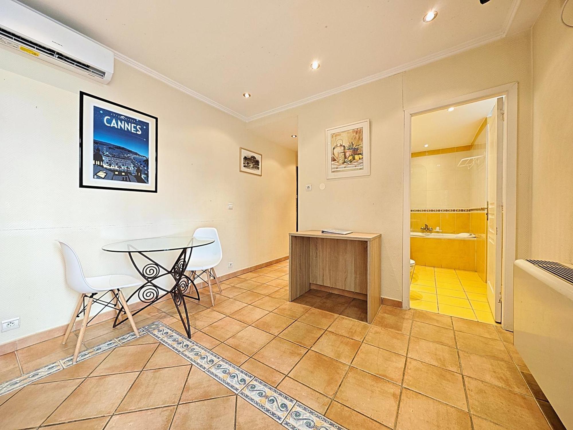 Viva Riviera Residence Commandant Andre Cannes Exterior photo