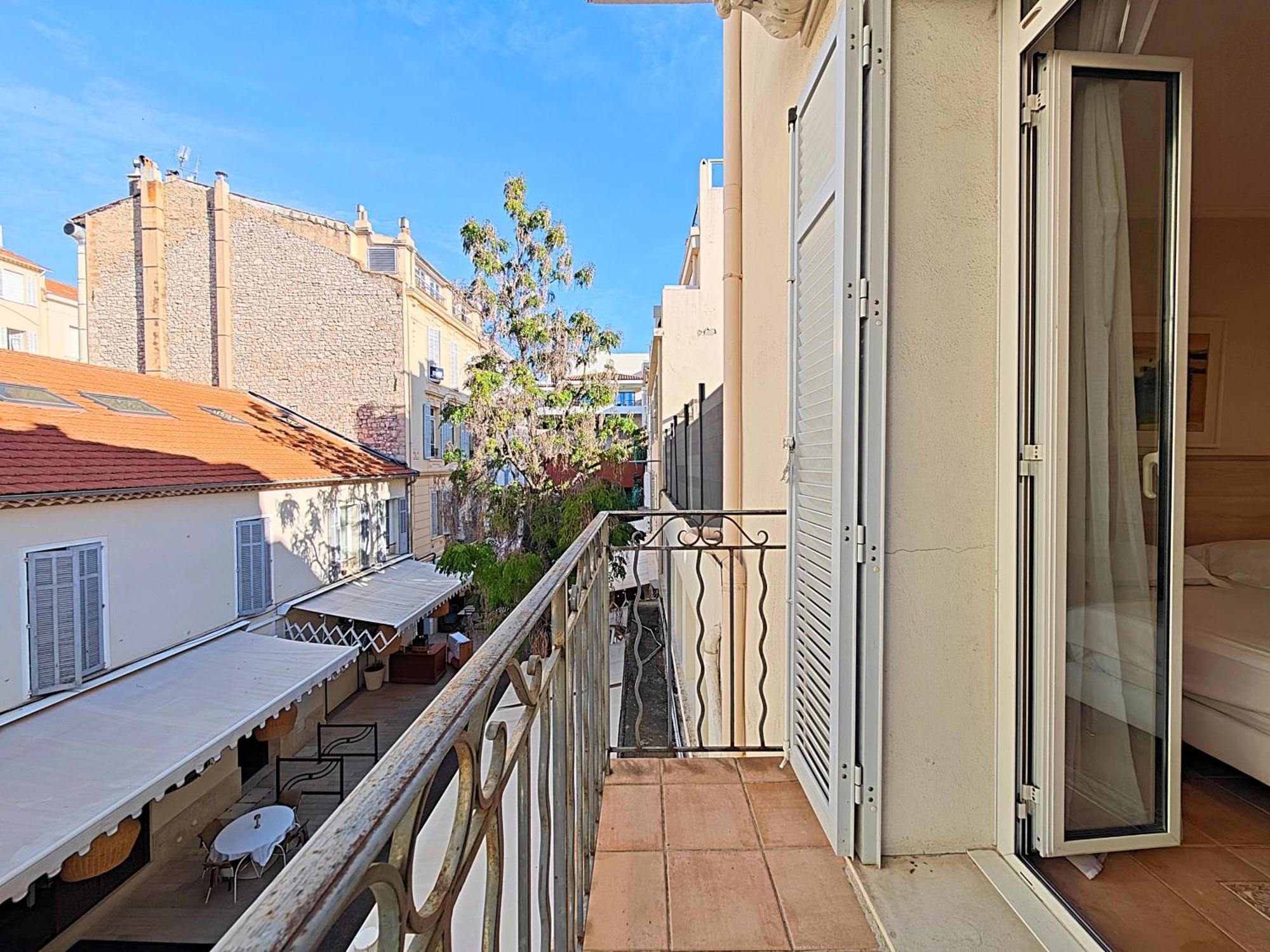 Viva Riviera Residence Commandant Andre Cannes Exterior photo