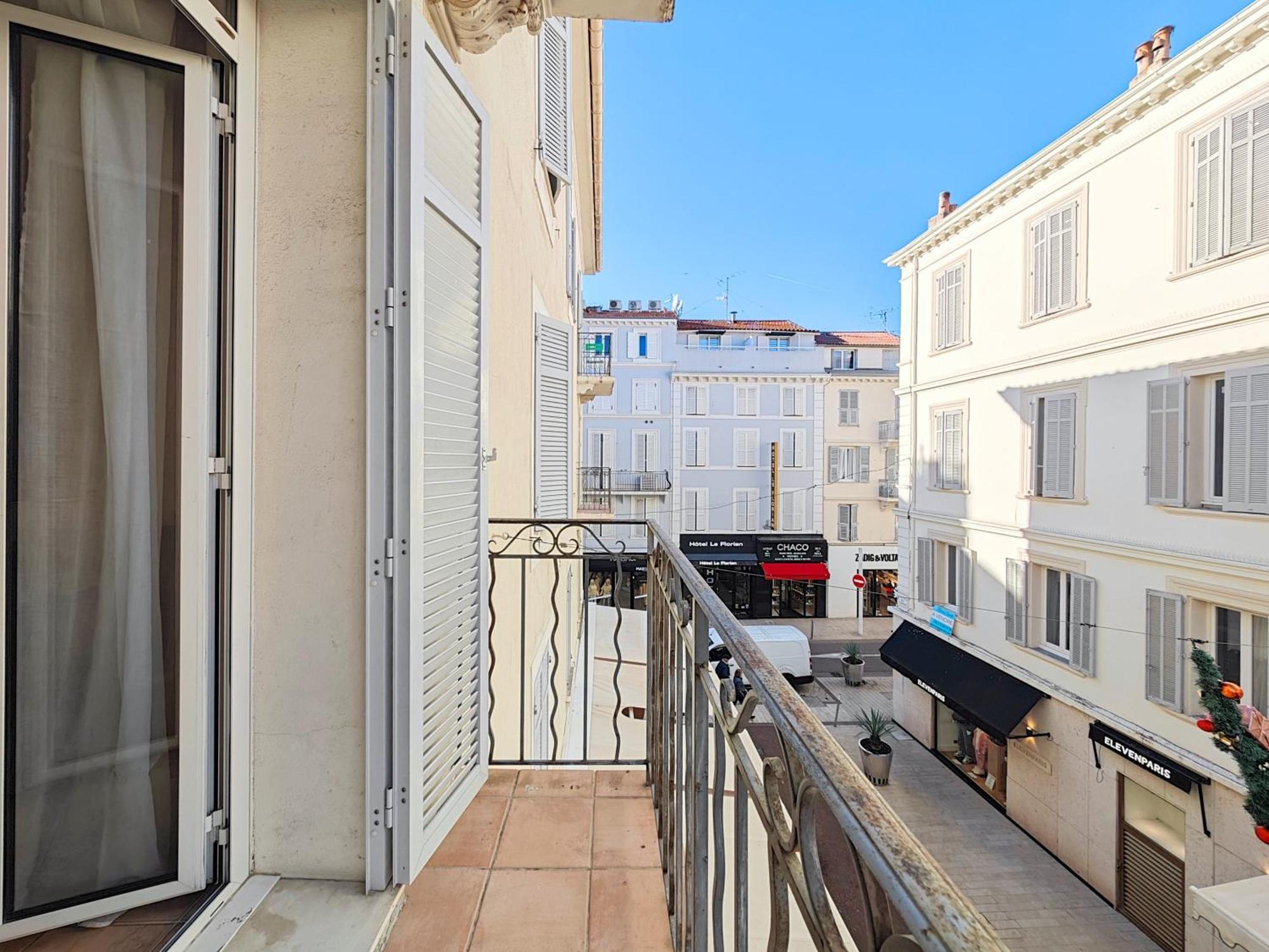 Viva Riviera Residence Commandant Andre Cannes Exterior photo