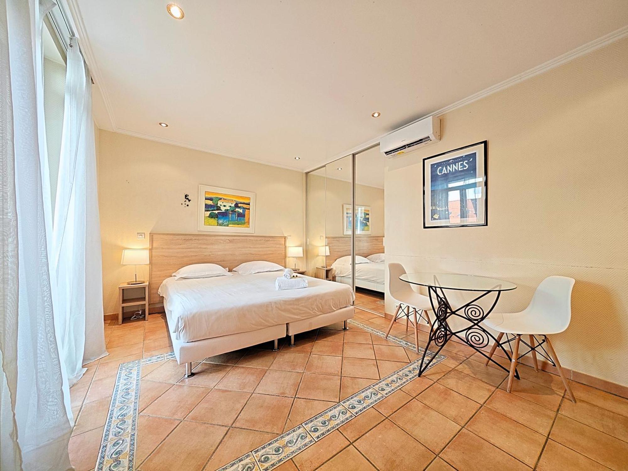 Viva Riviera Residence Commandant Andre Cannes Exterior photo