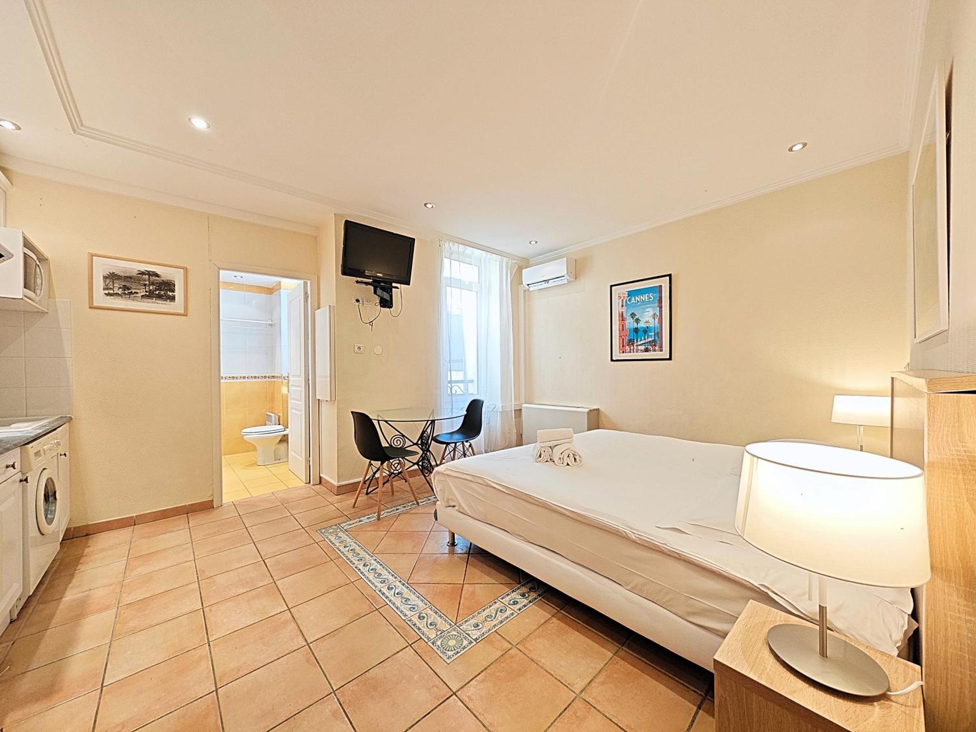 Viva Riviera Residence Commandant Andre Cannes Exterior photo