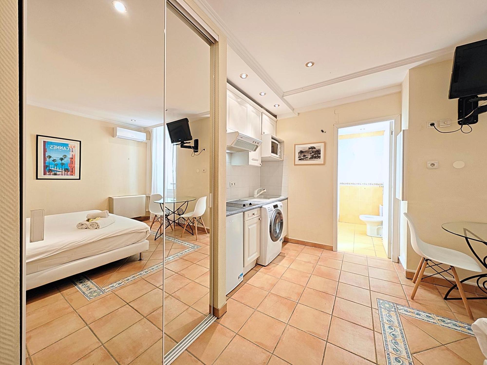 Viva Riviera Residence Commandant Andre Cannes Exterior photo