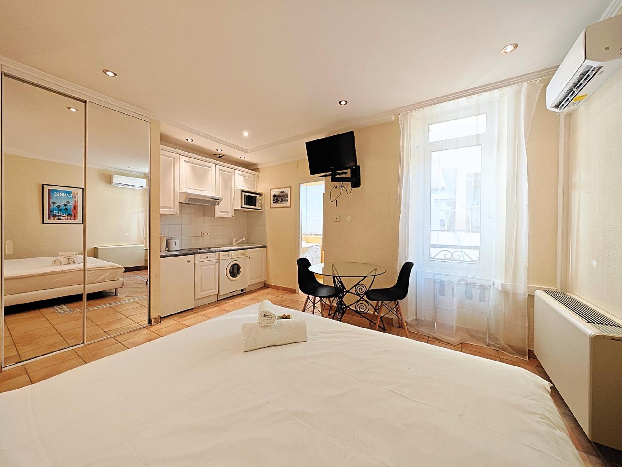Viva Riviera Residence Commandant Andre Cannes Exterior photo